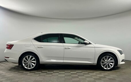 Skoda Superb III рестайлинг, 2018 год, 2 699 000 рублей, 4 фотография