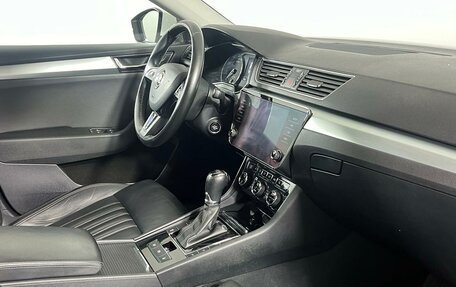 Skoda Superb III рестайлинг, 2018 год, 2 699 000 рублей, 13 фотография