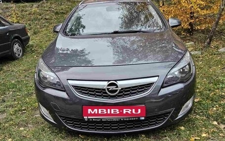 Opel Astra J, 2011 год, 795 000 рублей, 3 фотография