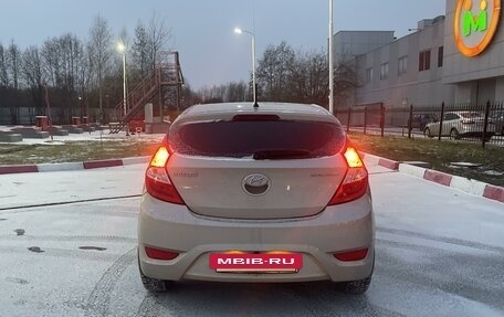 Hyundai Solaris II рестайлинг, 2013 год, 899 999 рублей, 14 фотография