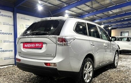 Mitsubishi Outlander III рестайлинг 3, 2013 год, 1 499 000 рублей, 5 фотография