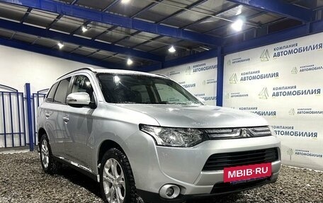 Mitsubishi Outlander III рестайлинг 3, 2013 год, 1 499 000 рублей, 7 фотография