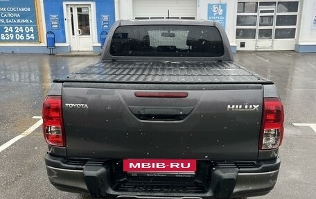 Toyota Hilux VIII, 2019 год, 5 100 000 рублей, 6 фотография