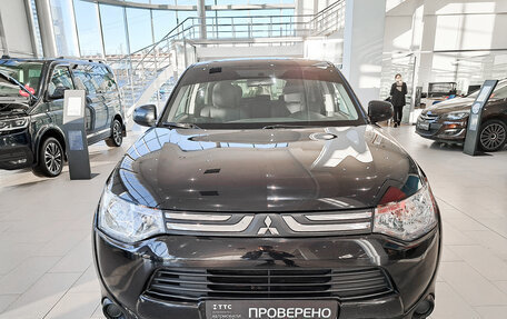 Mitsubishi Outlander III рестайлинг 3, 2013 год, 1 459 000 рублей, 2 фотография