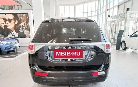 Mitsubishi Outlander III рестайлинг 3, 2013 год, 1 459 000 рублей, 7 фотография