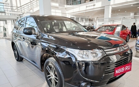 Mitsubishi Outlander III рестайлинг 3, 2013 год, 1 459 000 рублей, 3 фотография