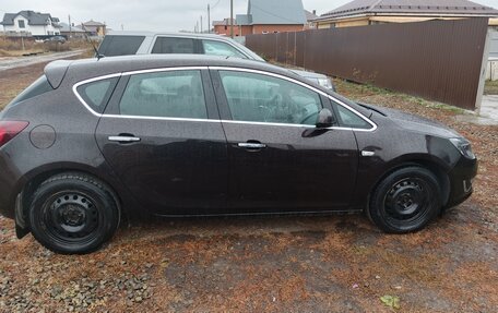 Opel Astra J, 2013 год, 730 000 рублей, 8 фотография