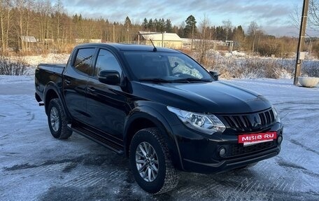 Mitsubishi L200 IV рестайлинг, 2017 год, 2 580 000 рублей, 2 фотография