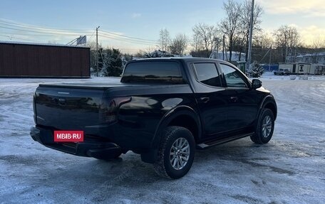 Mitsubishi L200 IV рестайлинг, 2017 год, 2 580 000 рублей, 3 фотография