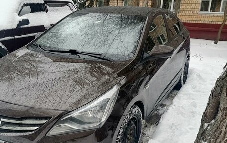 Hyundai Solaris II рестайлинг, 2014 год, 1 050 000 рублей, 4 фотография