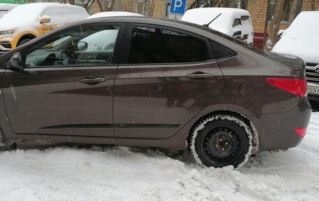 Hyundai Solaris II рестайлинг, 2014 год, 1 050 000 рублей, 7 фотография