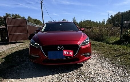 Mazda 3, 2017 год, 1 850 000 рублей, 2 фотография