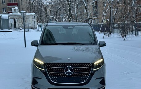 Mercedes-Benz V-Класс, 2024 год, 13 900 000 рублей, 2 фотография