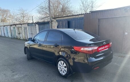 KIA Rio III рестайлинг, 2011 год, 840 000 рублей, 2 фотография