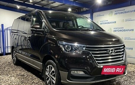 Hyundai Grand Starex Grand Starex I рестайлинг 2, 2019 год, 3 799 000 рублей, 7 фотография