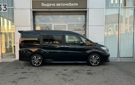 Honda Stepwgn IV, 2015 год, 2 045 000 рублей, 4 фотография