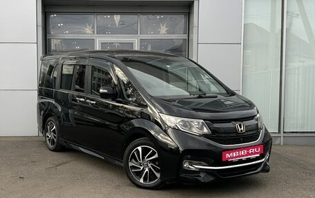 Honda Stepwgn IV, 2015 год, 2 045 000 рублей, 3 фотография