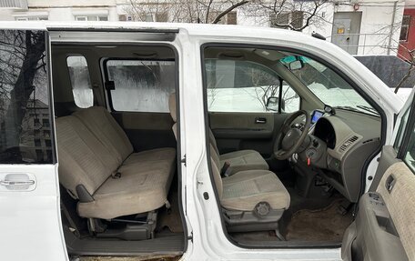 Honda Mobilio I, 2002 год, 450 000 рублей, 9 фотография