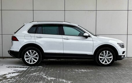 Volkswagen Tiguan II, 2017 год, 2 748 000 рублей, 5 фотография