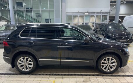 Volkswagen Tiguan II, 2018 год, 3 290 000 рублей, 4 фотография