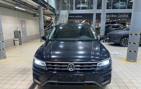 Volkswagen Tiguan II, 2018 год, 3 290 000 рублей, 2 фотография