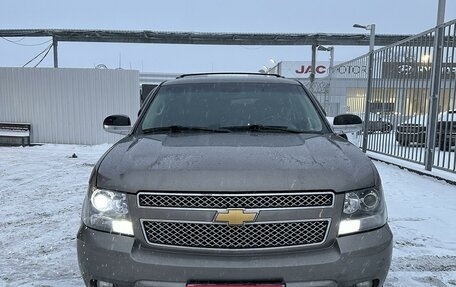 Chevrolet Tahoe III, 2012 год, 2 100 000 рублей, 1 фотография