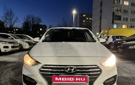 Hyundai Solaris II рестайлинг, 2018 год, 950 000 рублей, 8 фотография