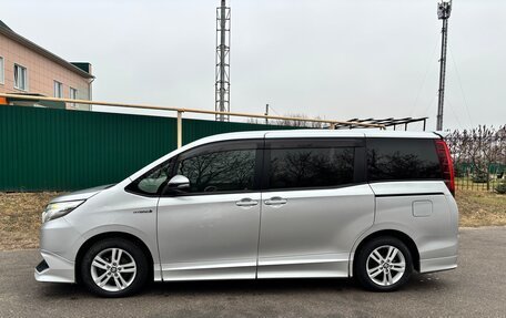 Toyota Noah III, 2014 год, 2 250 000 рублей, 5 фотография