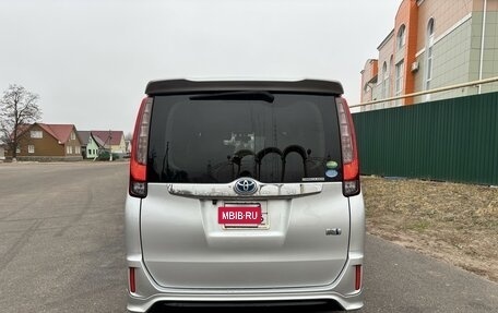 Toyota Noah III, 2014 год, 2 250 000 рублей, 13 фотография