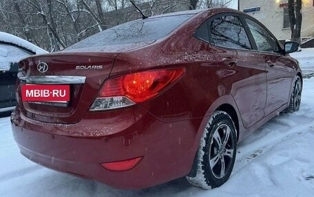 Hyundai Solaris II рестайлинг, 2011 год, 780 000 рублей, 2 фотография