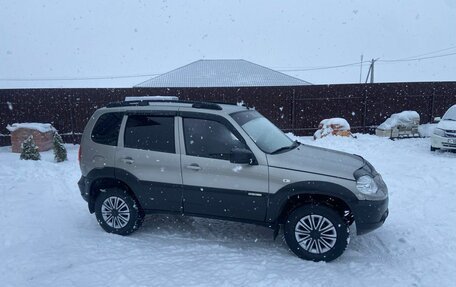 Chevrolet Niva I рестайлинг, 2012 год, 550 000 рублей, 2 фотография