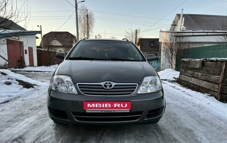 Toyota Corolla, 2004 год, 710 000 рублей, 3 фотография