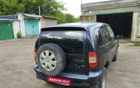 Chevrolet Niva I рестайлинг, 2004 год, 155 000 рублей, 2 фотография