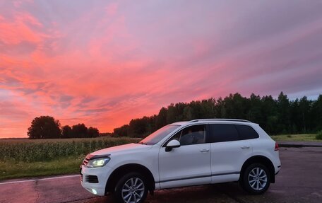 Volkswagen Touareg III, 2011 год, 2 300 000 рублей, 3 фотография