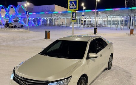 Toyota Camry, 2016 год, 2 600 000 рублей, 2 фотография