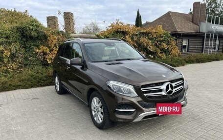 Mercedes-Benz GLE, 2015 год, 3 900 000 рублей, 3 фотография