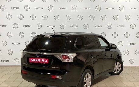 Mitsubishi Outlander III рестайлинг 3, 2012 год, 1 300 000 рублей, 4 фотография