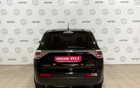 Mitsubishi Outlander III рестайлинг 3, 2012 год, 1 300 000 рублей, 8 фотография