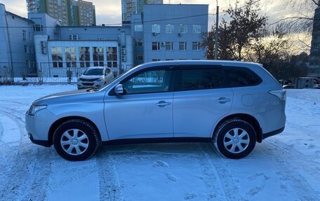 Mitsubishi Outlander III рестайлинг 3, 2012 год, 2 200 000 рублей, 11 фотография