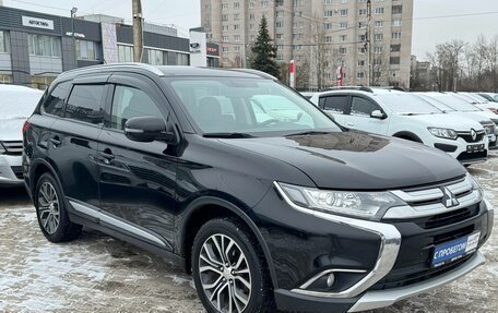 Mitsubishi Outlander III рестайлинг 3, 2016 год, 1 690 000 рублей, 5 фотография