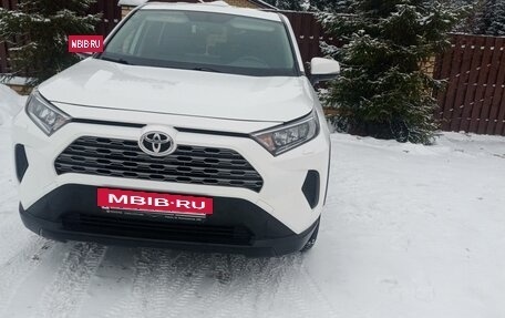 Toyota RAV4, 2019 год, 2 850 000 рублей, 13 фотография