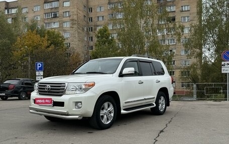 Toyota Land Cruiser 200, 2014 год, 5 000 000 рублей, 2 фотография