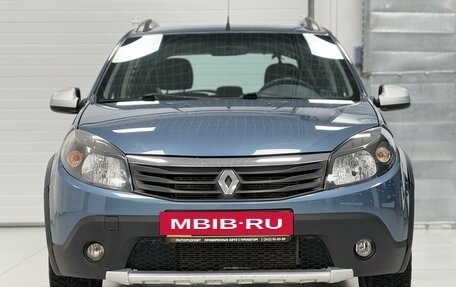 Renault Sandero I, 2013 год, 895 000 рублей, 2 фотография