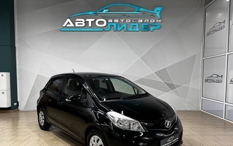 Toyota Vitz, 2013 год, 799 000 рублей, 2 фотография