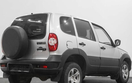 Chevrolet Niva I рестайлинг, 2019 год, 989 000 рублей, 2 фотография