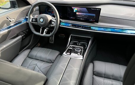 BMW 7 серия, 2024 год, 14 500 000 рублей, 11 фотография