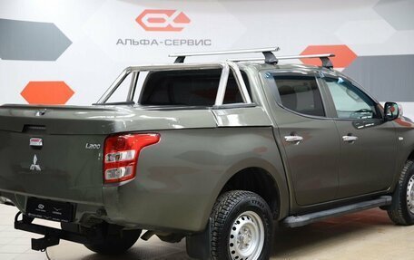 Mitsubishi L200 IV рестайлинг, 2017 год, 2 190 000 рублей, 5 фотография