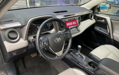 Toyota RAV4, 2016 год, 2 100 000 рублей, 9 фотография