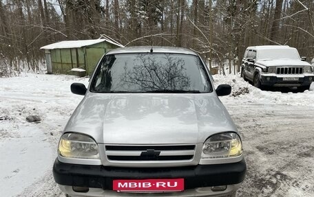 Chevrolet Niva I рестайлинг, 2003 год, 320 000 рублей, 2 фотография