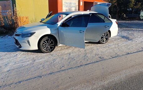 Toyota Camry, 2017 год, 2 840 000 рублей, 9 фотография